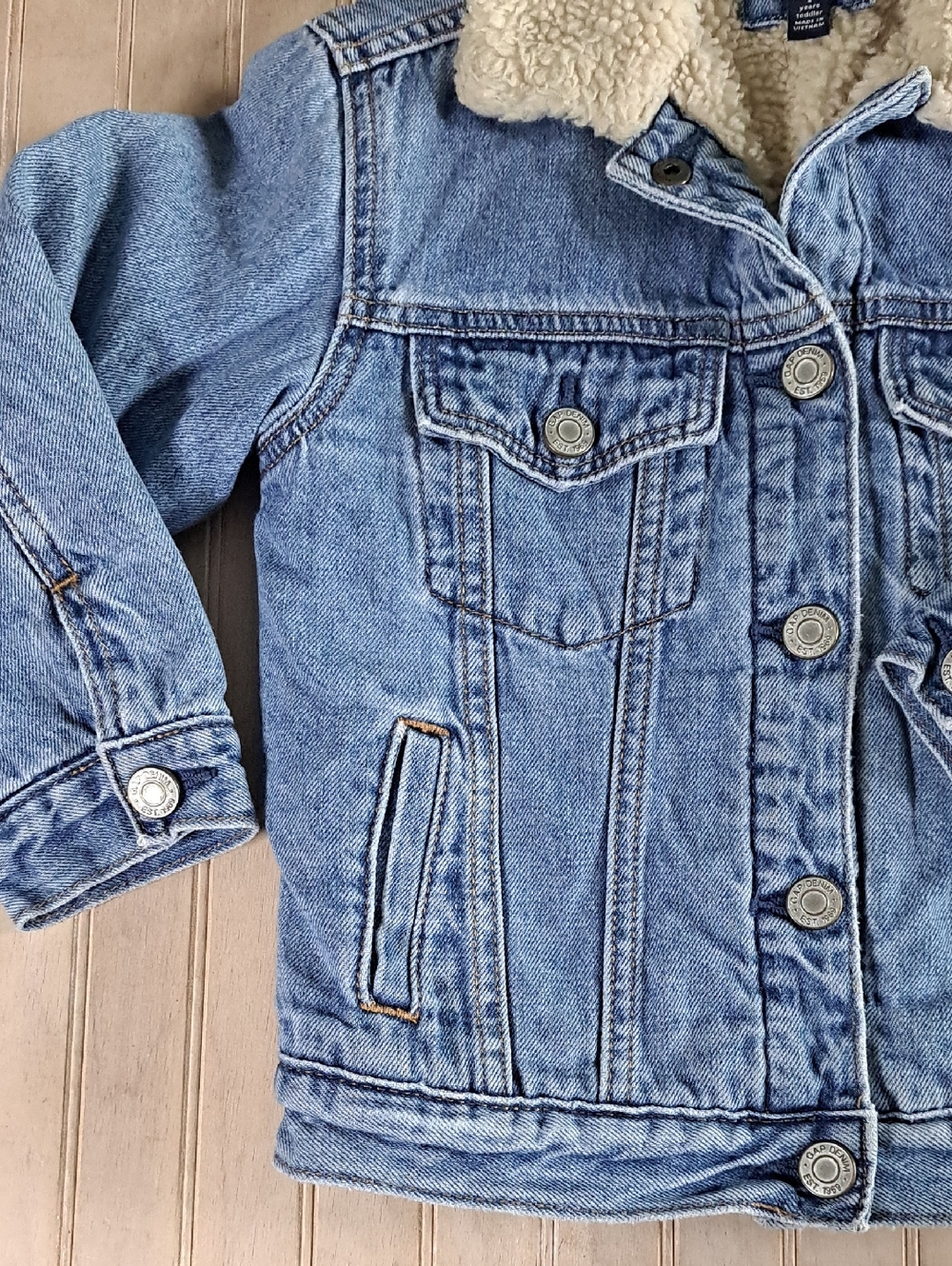 GAP Denim Jacket with Cream Sherpa Collar - Picture 5 of 10